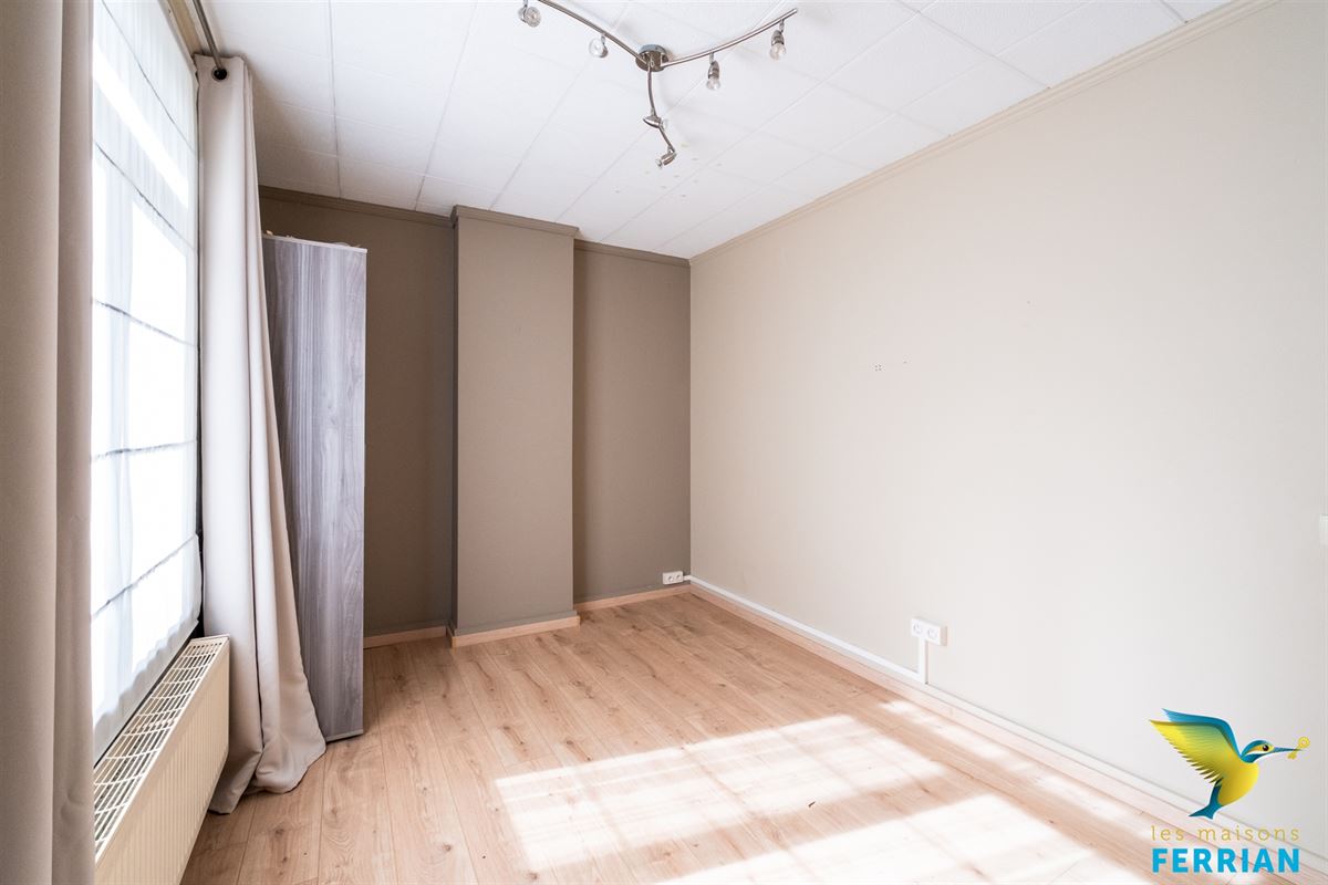 Maison unifamiliale à La Louvière (4 chambres)