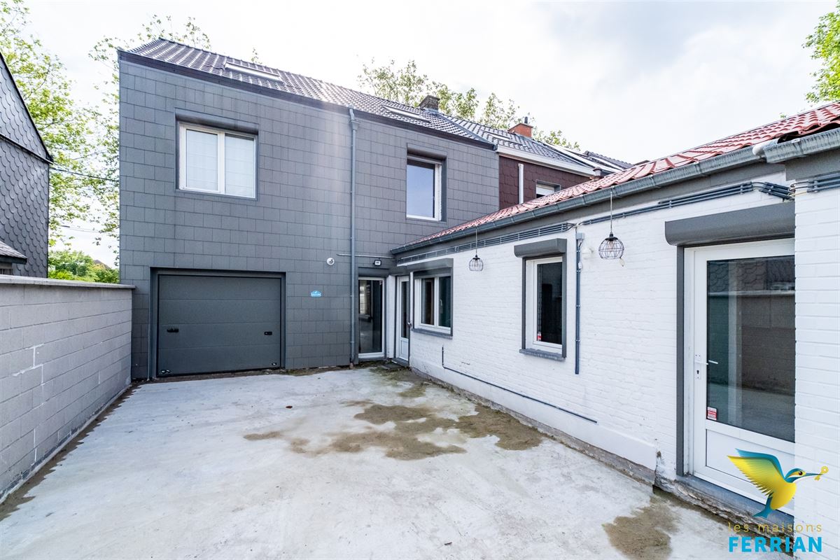 Maison unifamiliale à La Louvière (4 chambres)