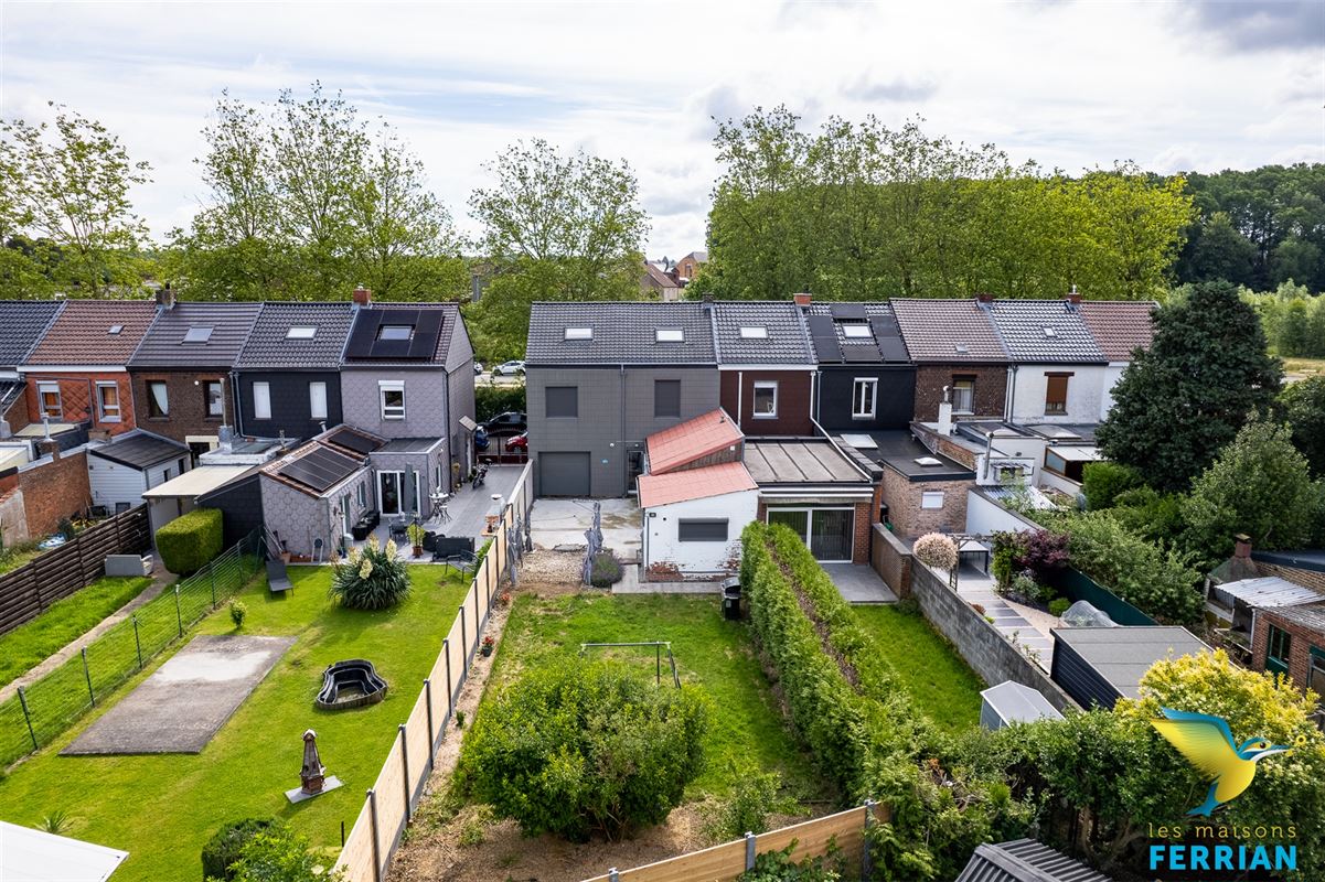 Maison unifamiliale à La Louvière (4 chambres)