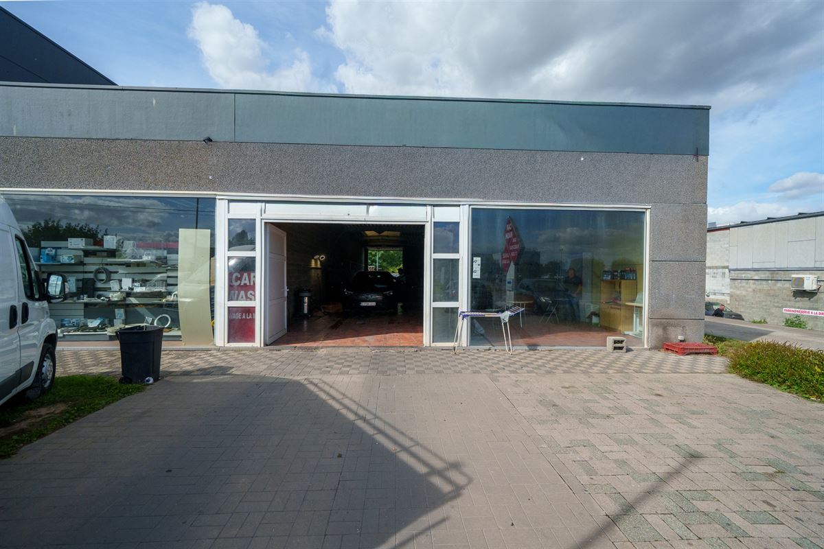 Commerce à Péronnes-Lez-Binche (0 chambre)