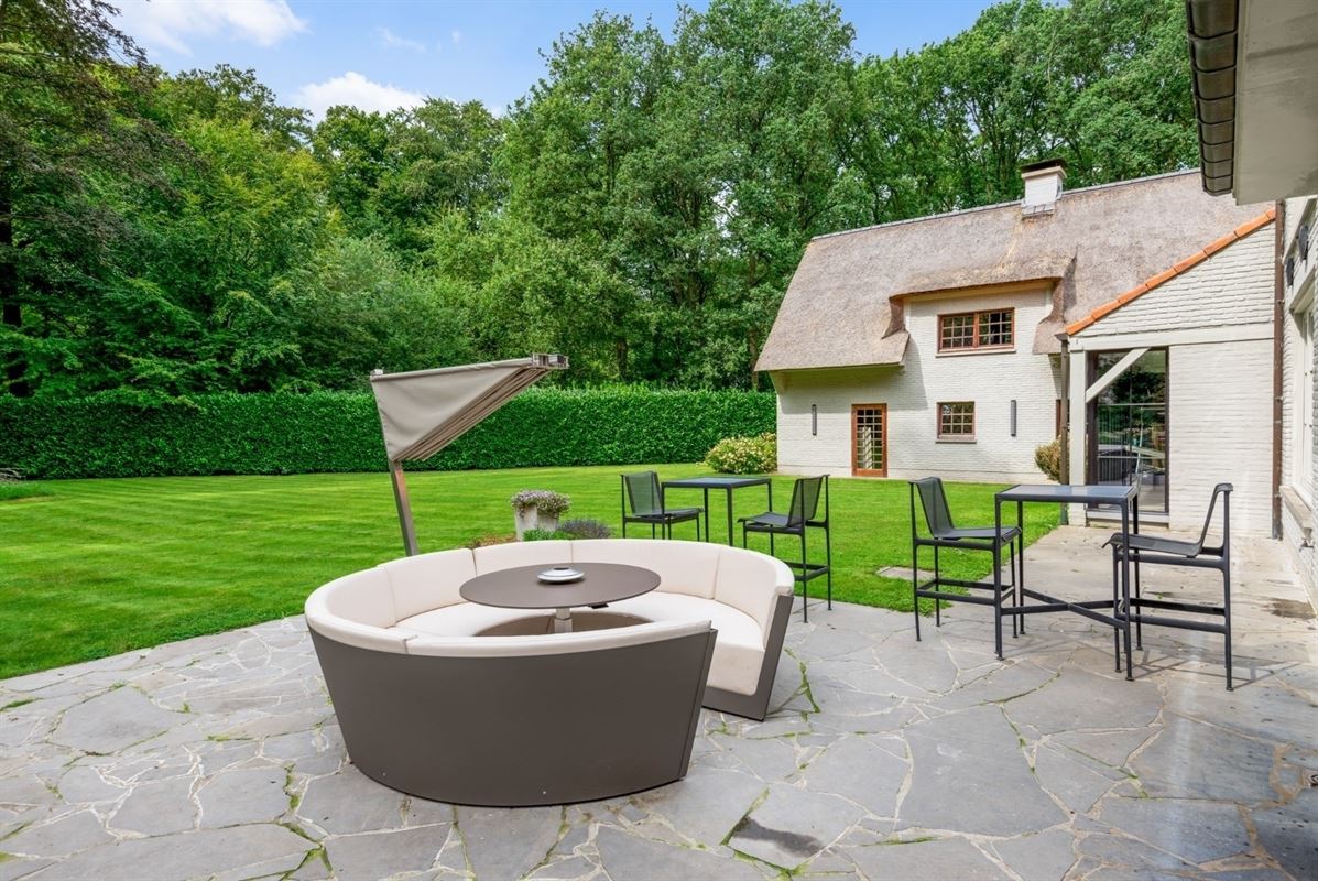Ruime villa op ca. 1 Ha grond nabij het park van Schilde