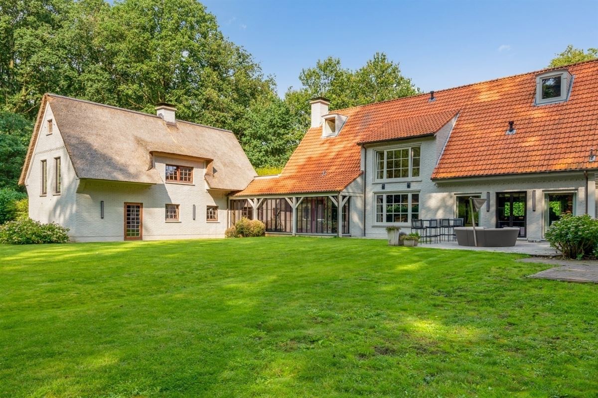 Ruime villa op ca. 1 Ha grond nabij het park van Schilde