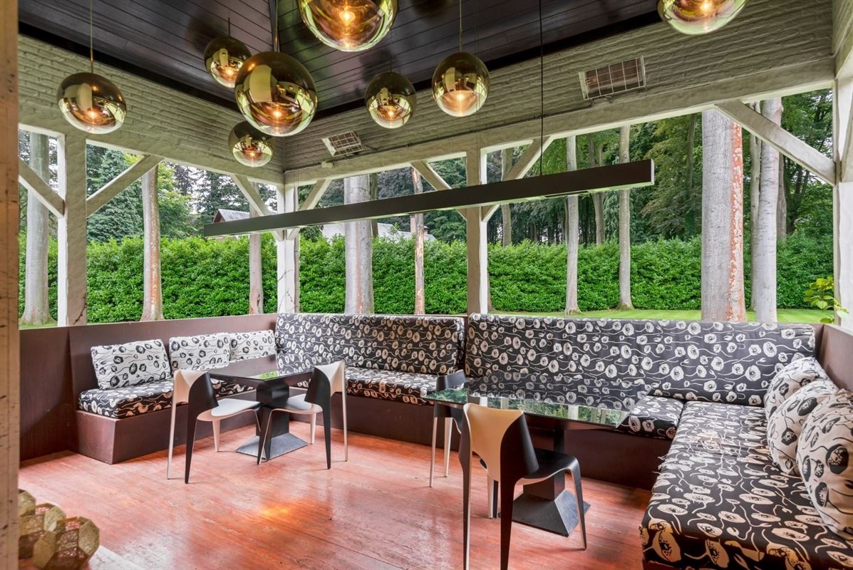 Ruime villa op ca. 1 Ha grond nabij het park van Schilde