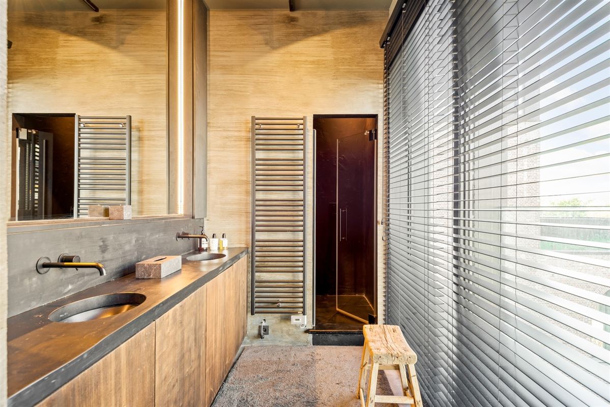 Exclusief appartement met ruime terrassen gelegen in het exclusieve woonconcept "Het Kanaal".