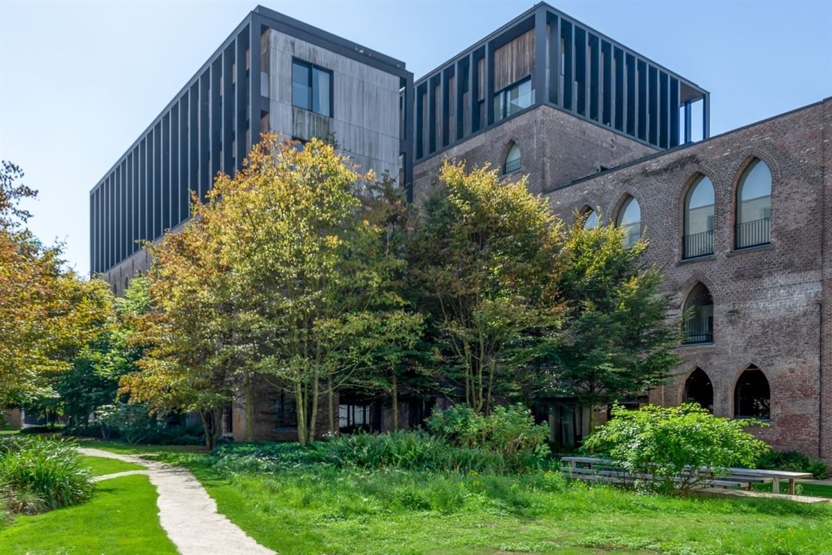 Uitzonderlijk appartement van ca 225 m² met ca 90 m² terrassen op Het Kanaal