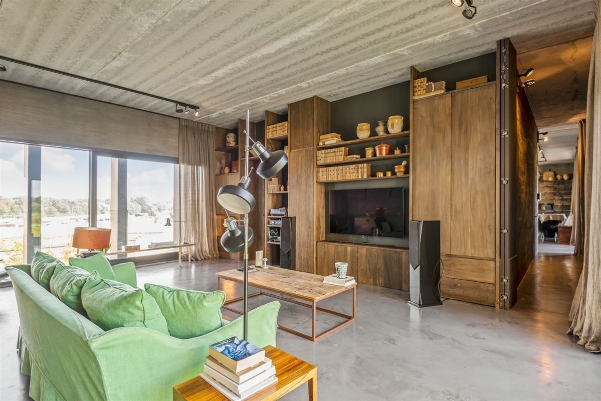 Exclusief appartement met ruime terrassen gelegen in het exclusieve woonconcept "Het Kanaal".