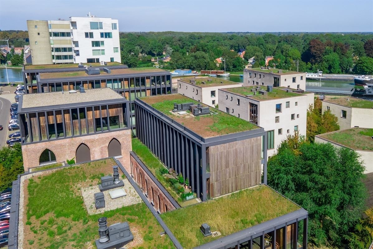 Exclusief appartement met ruime terrassen gelegen in het exclusieve woonconcept "Het Kanaal".