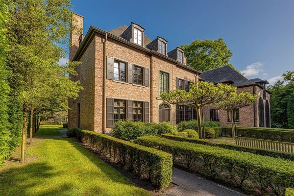 Statige manoir villa op toplocatie