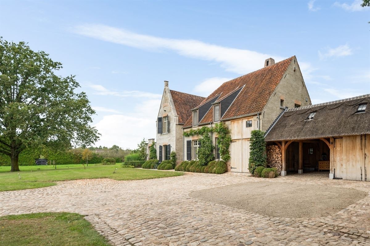 Exclusive villa with very high quality finishes