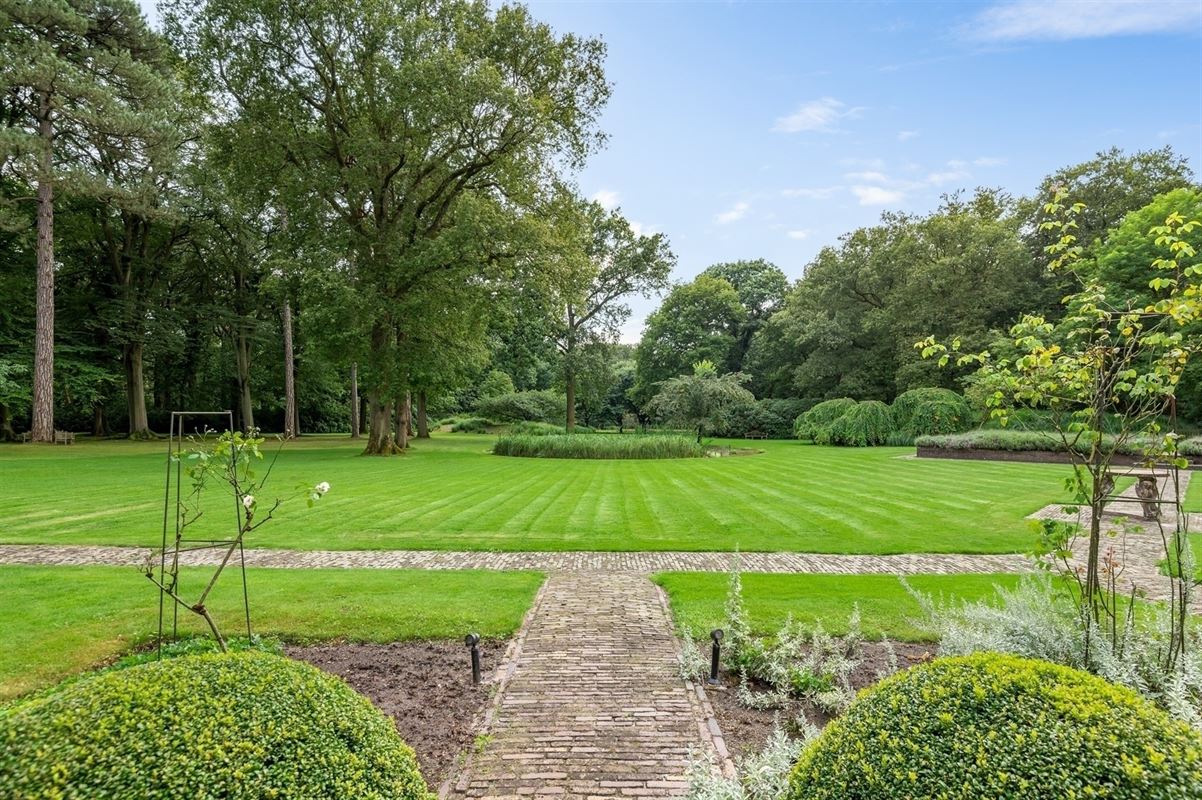 Exclusief domein van ca. 3,7 Ha met prachtige villa