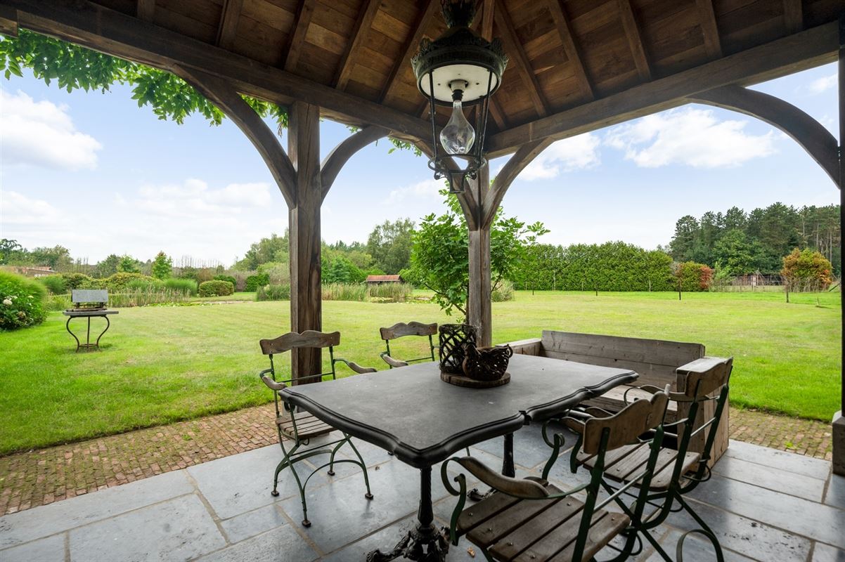 Exclusive villa with very high quality finishes