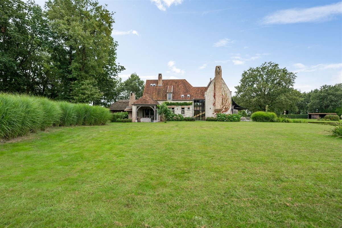 Exclusive villa with very high quality finishes