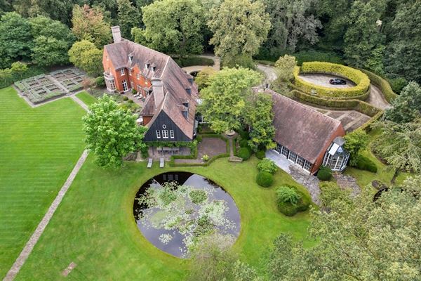 Exclusief domein van ca. 3,7 Ha met prachtige villa