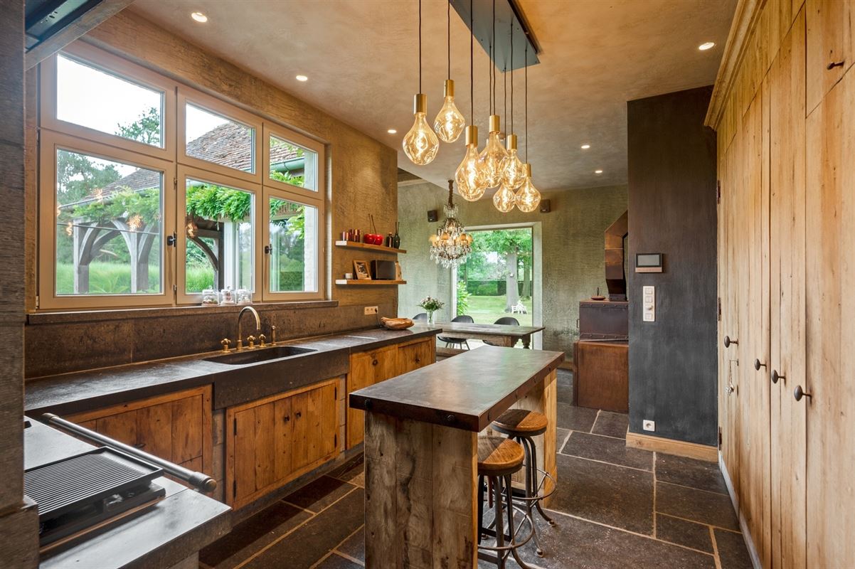 Exclusive villa with very high quality finishes