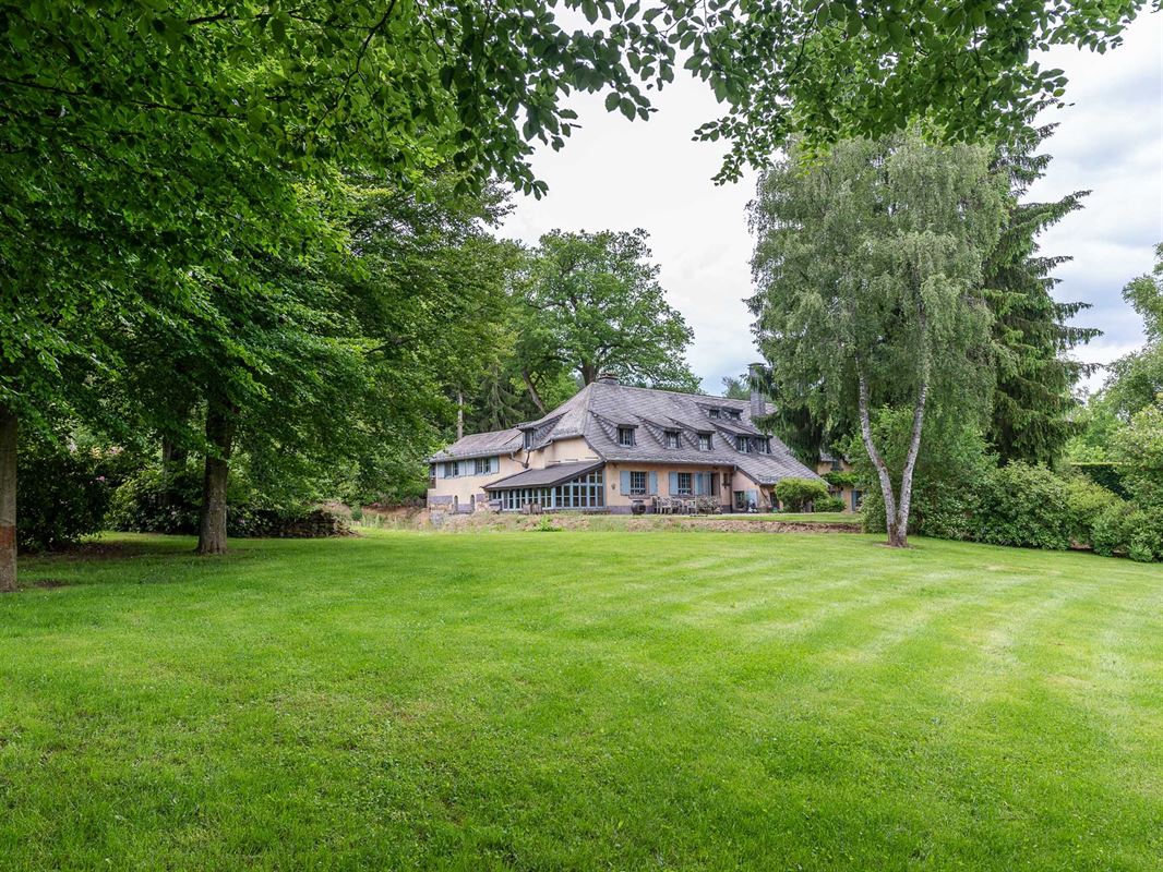 Fokkerij- en trainingscentrum voor paarden met ruim 80 Ha