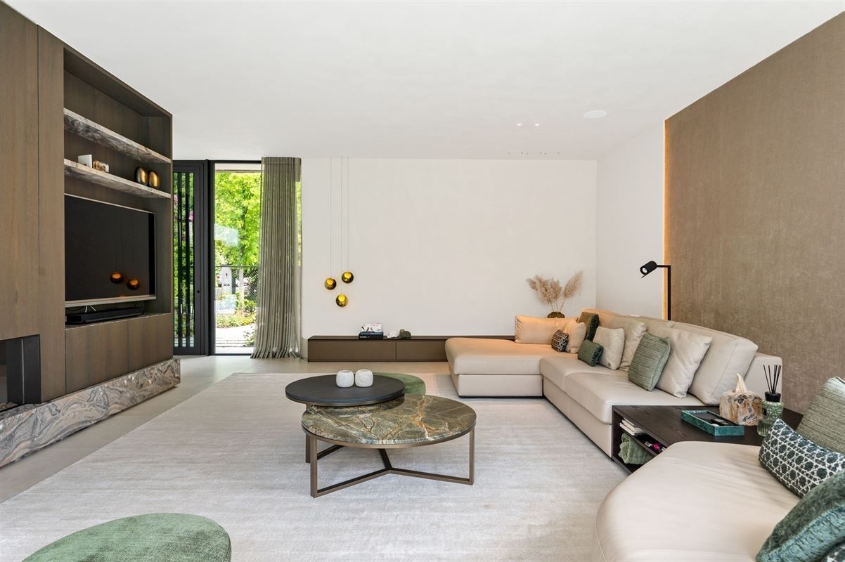 Luxuriously finished villa in a residential neighborhood