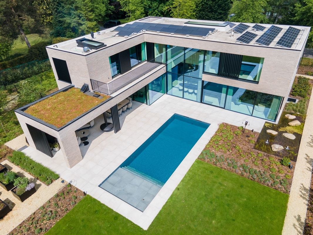 Zeer luxe afgewerkte villa op residentiële locatie