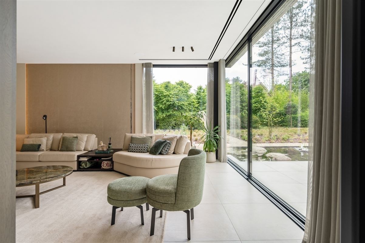 Luxuriously finished villa in a residential neighborhood