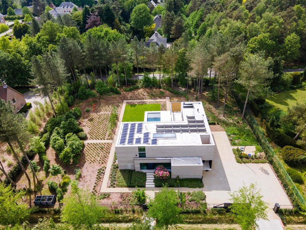 Luxuriously finished villa in a residential neighborhood