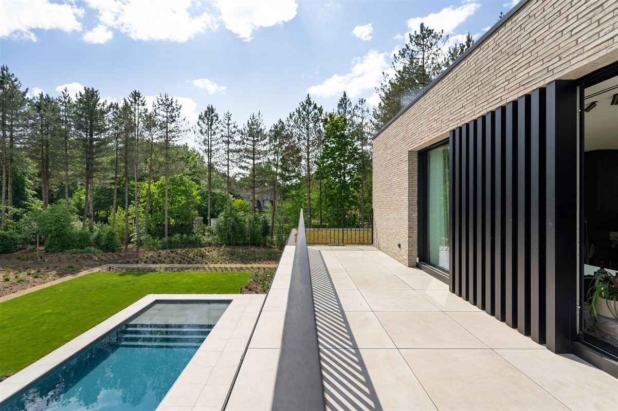 Luxuriously finished villa in a residential neighborhood