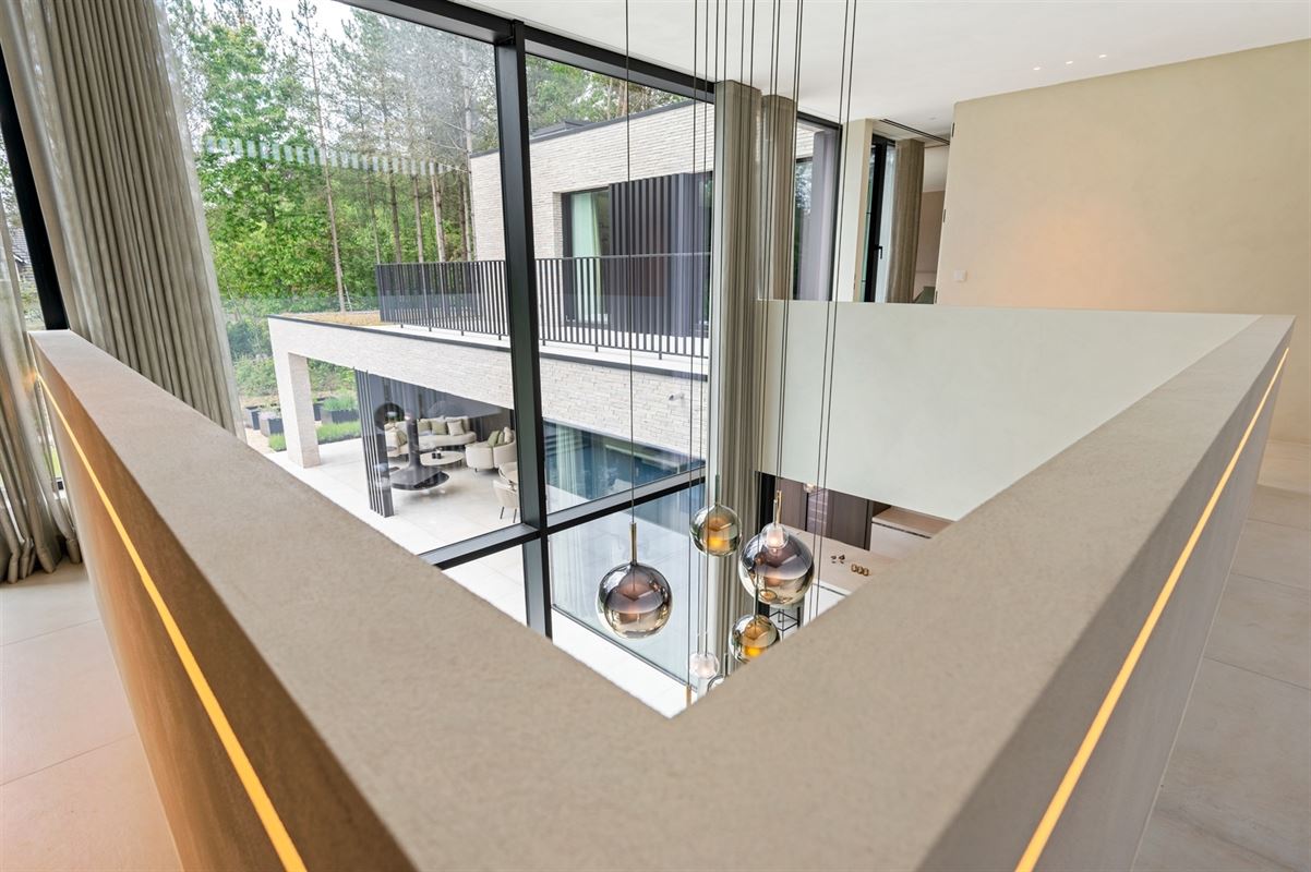 Luxuriously finished villa in a residential neighborhood