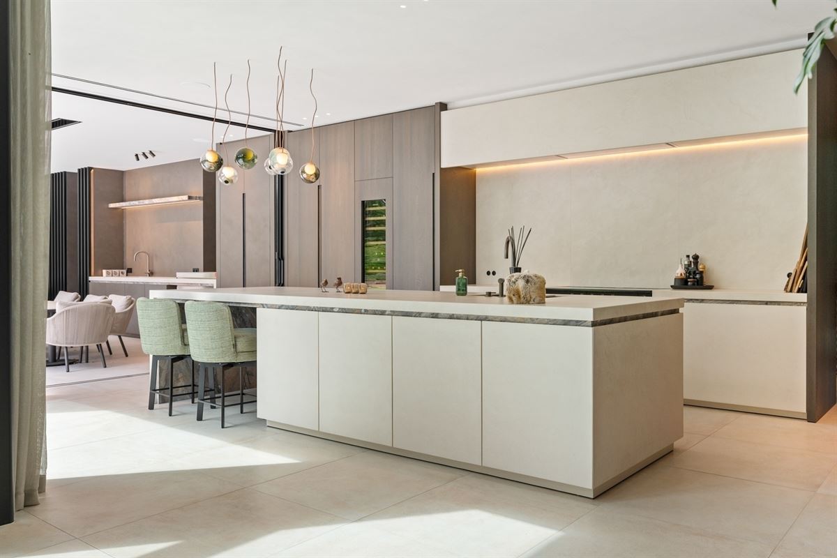 Luxuriously finished villa in a residential neighborhood