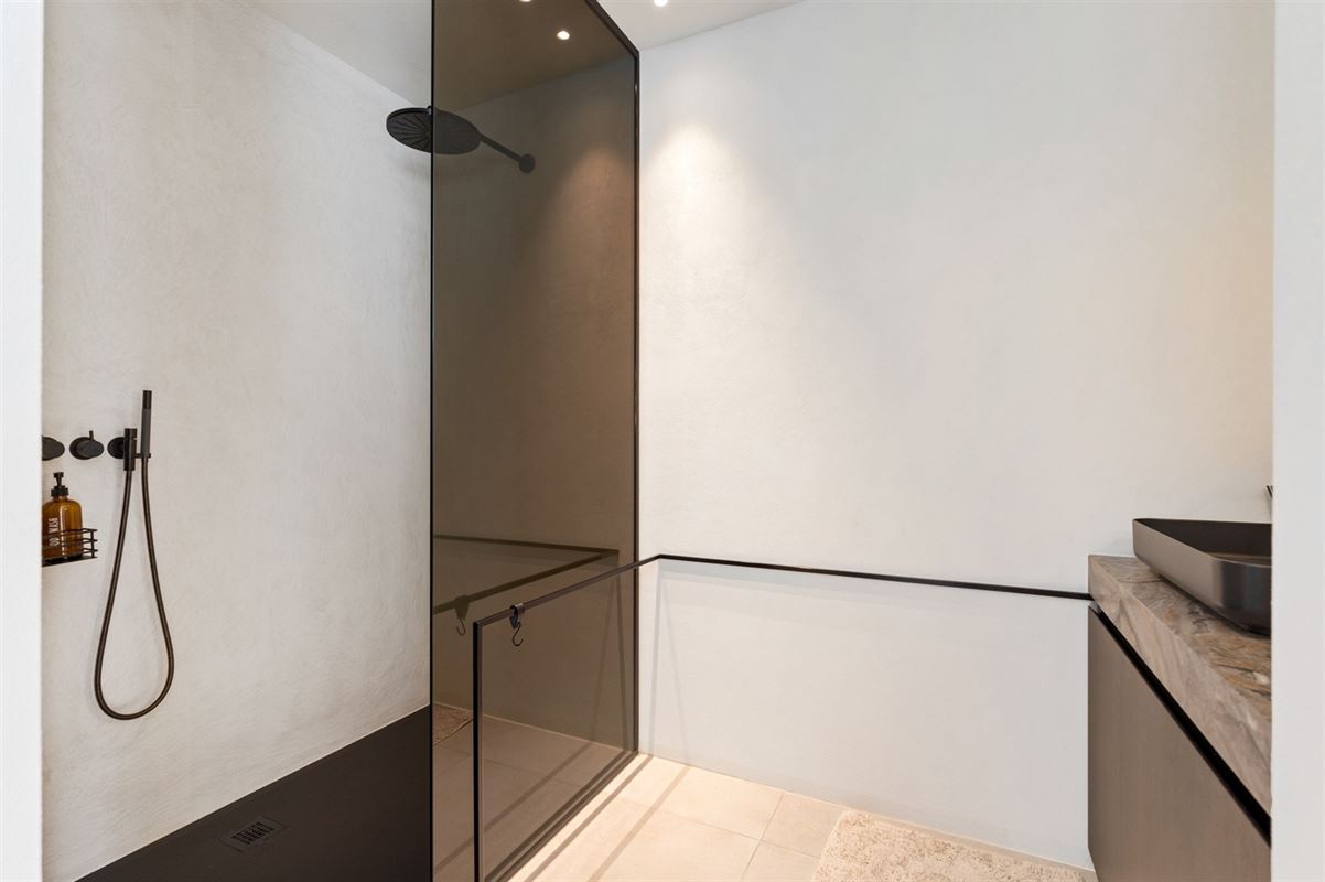 Luxuriously finished villa in a residential neighborhood
