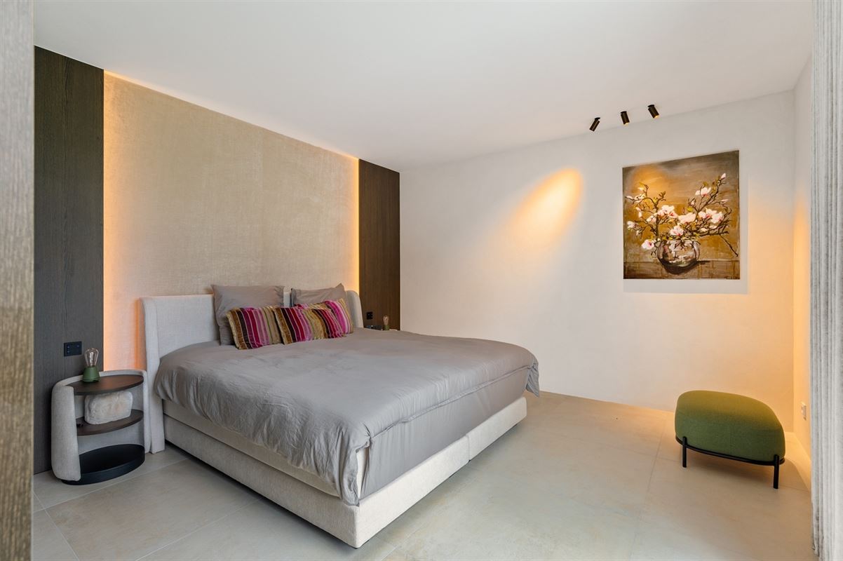 Luxuriously finished villa in a residential neighborhood