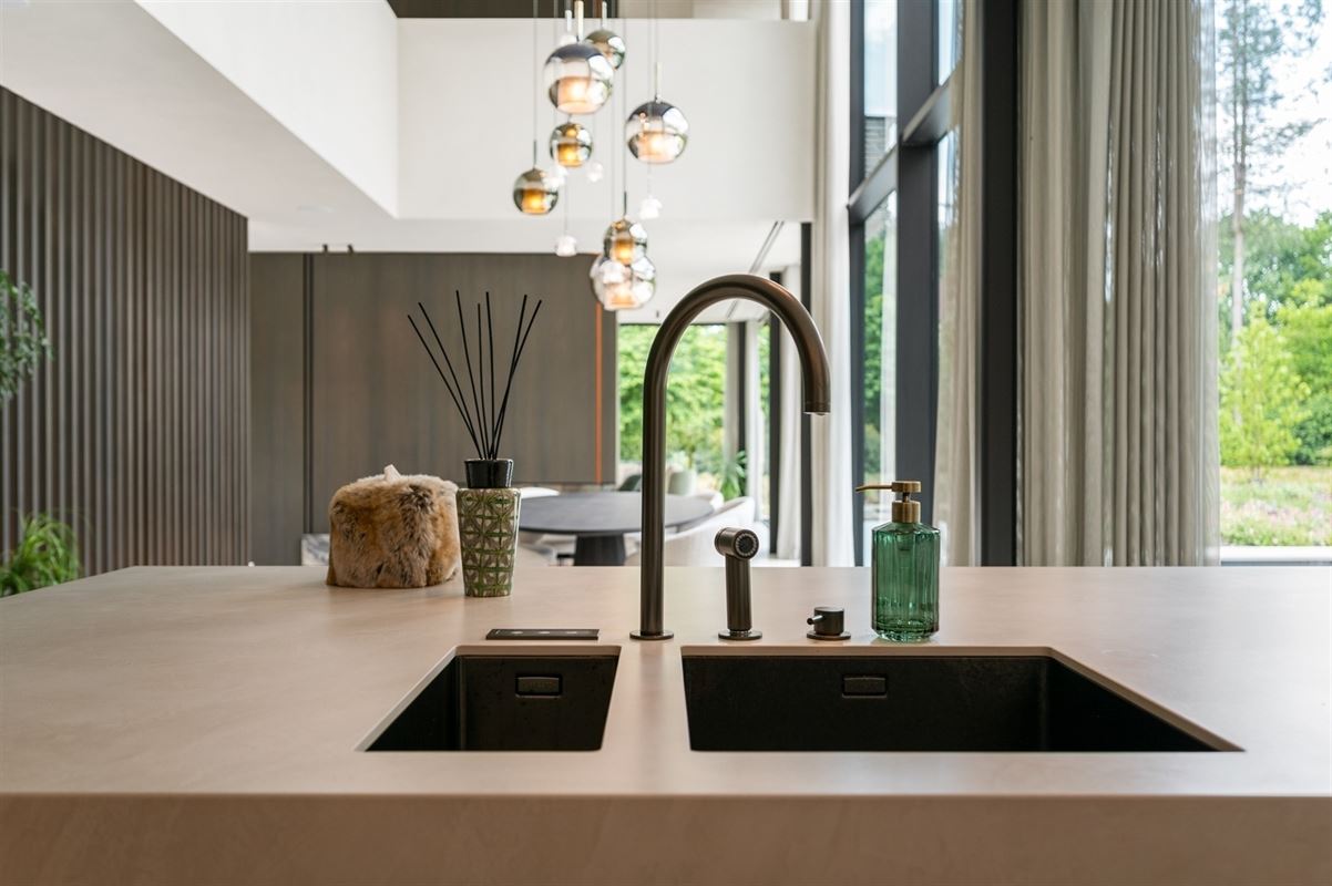 Luxuriously finished villa in a residential neighborhood