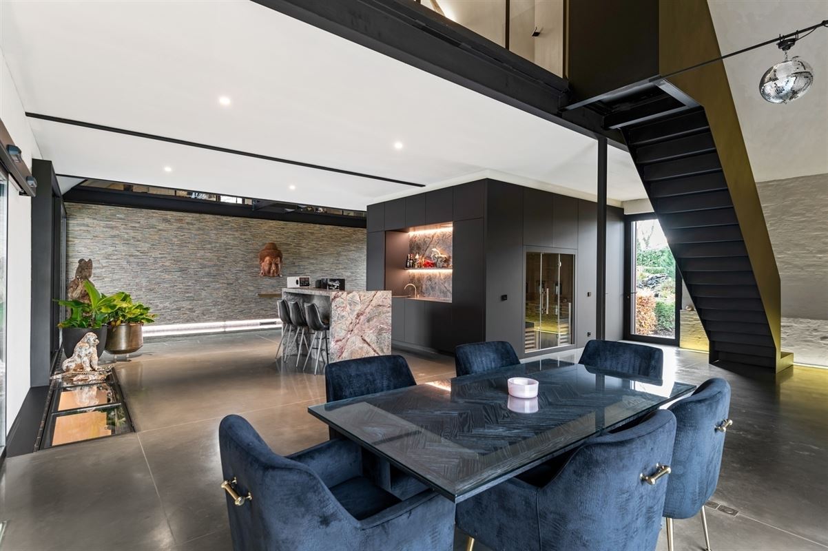 Unique, luxurious farmhouse with an indoor pool, spa, and golf course