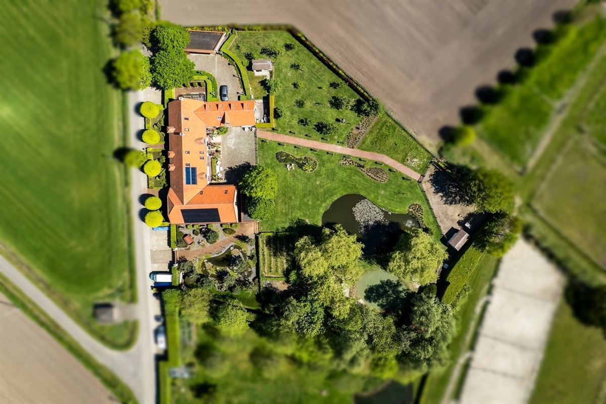 Unique, luxurious farmhouse with an indoor pool, spa, and golf course