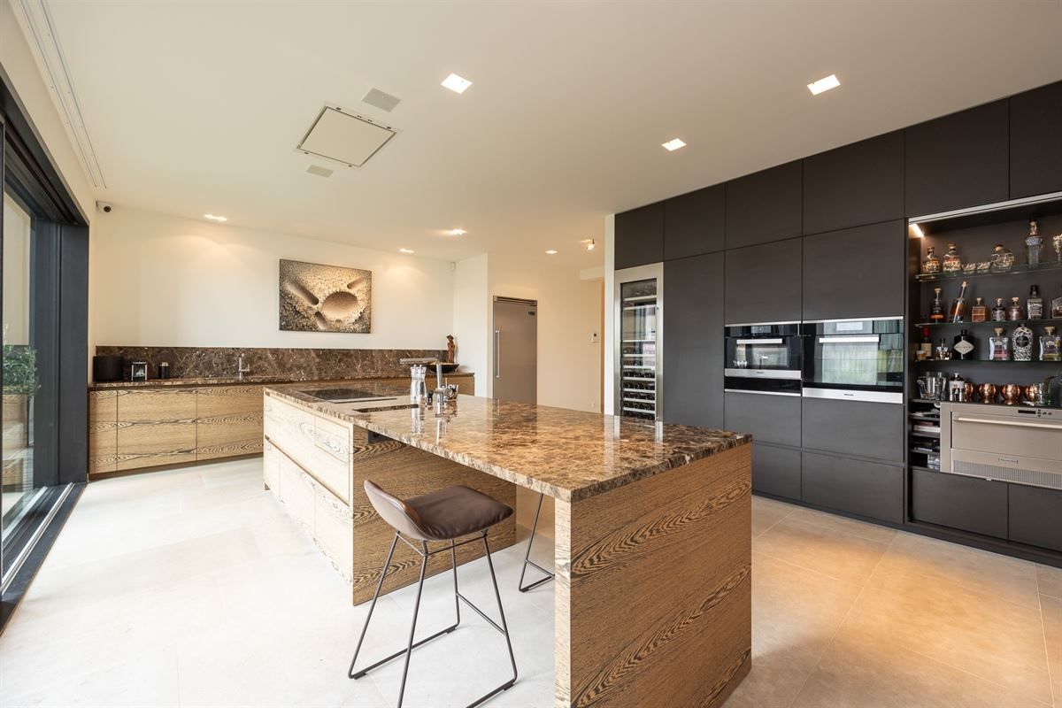 Exclusive apartment with spacious terrace