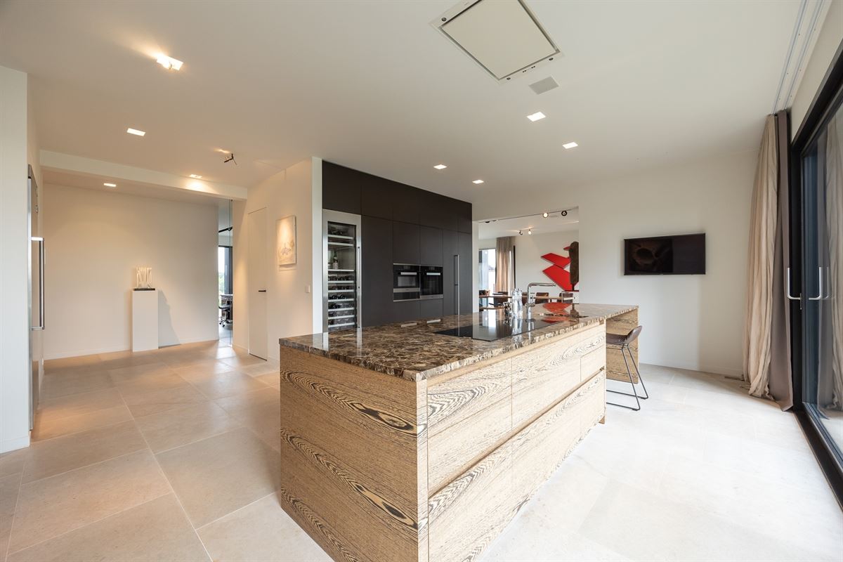 Exclusive apartment with spacious terrace