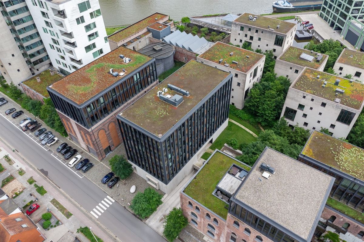 Exclusive apartment with spacious terrace