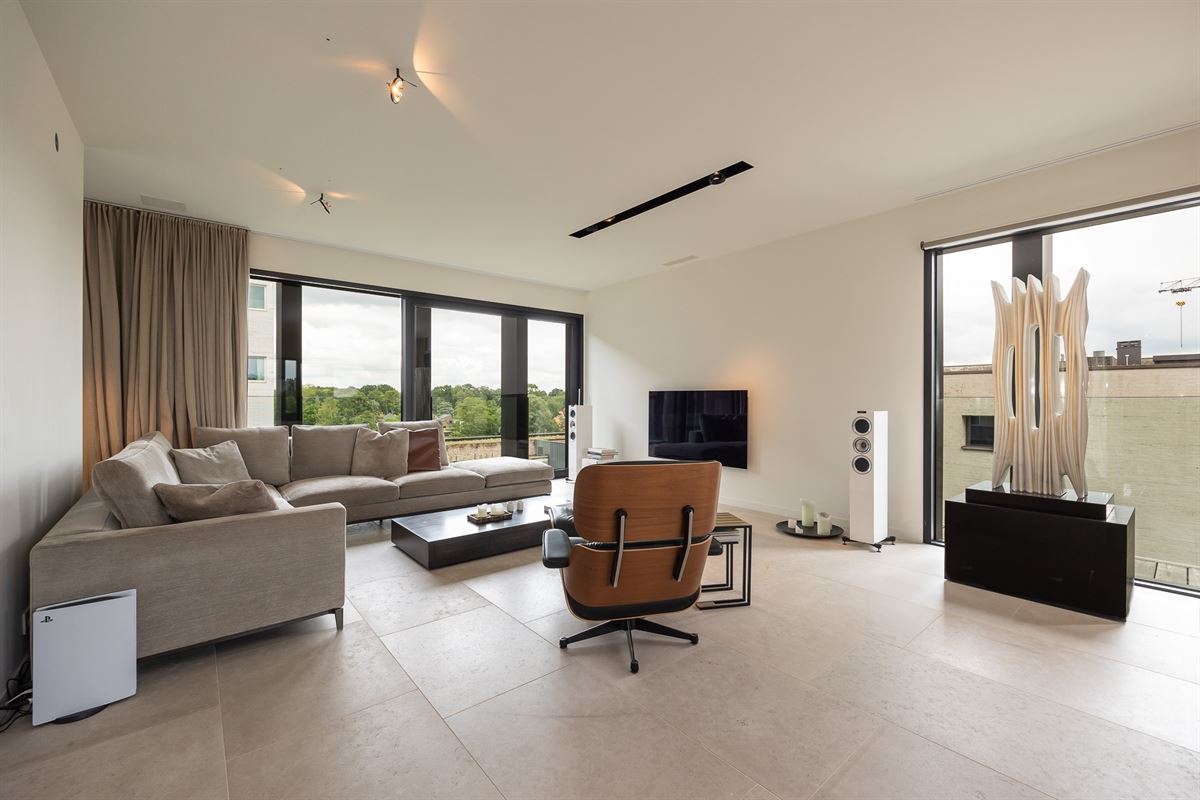 Exclusive apartment with spacious terrace