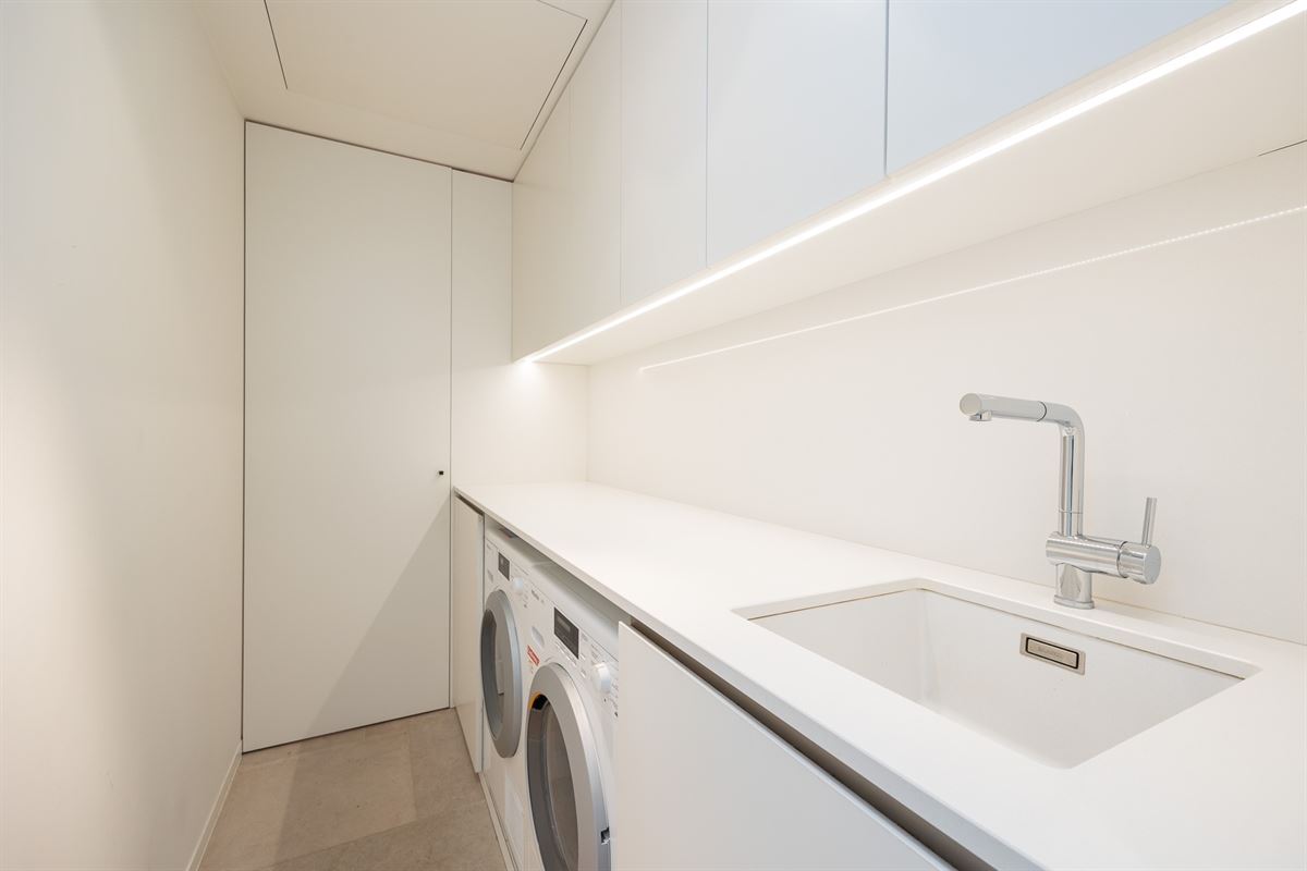 Exclusive apartment with spacious terrace