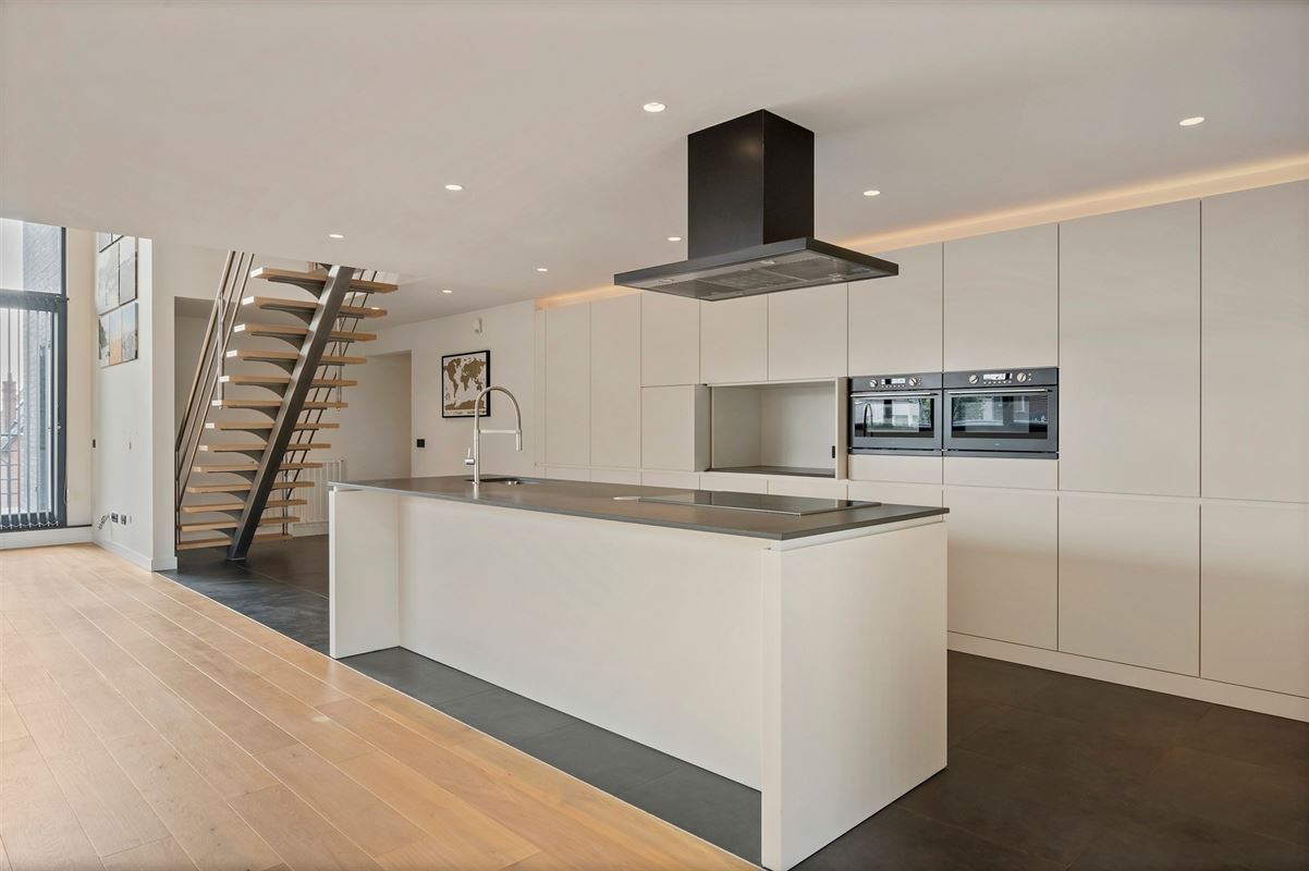 Uitzonderlijk ruim duplexappartement – 245 m² & 4 slaapkamers