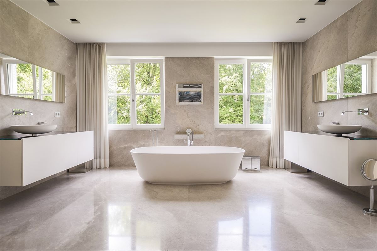 Exclusieve villa met parktuin van ca. 1.9 Ha
