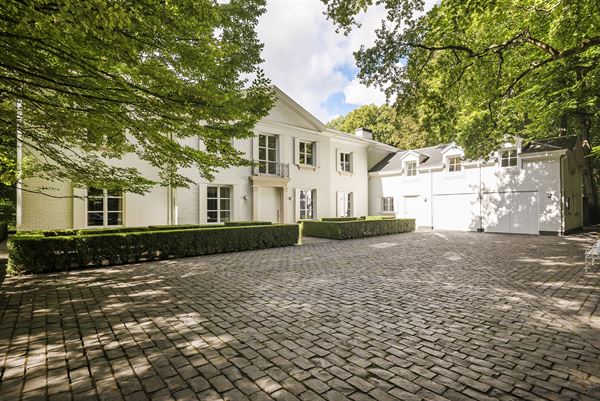 Exclusieve villa met parktuin van ca. 1.9 Ha