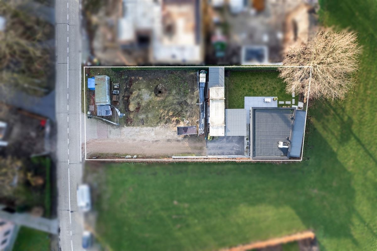 Nieuwbouwvilla met bijgebouw nabij het centrum van Hoogstraten