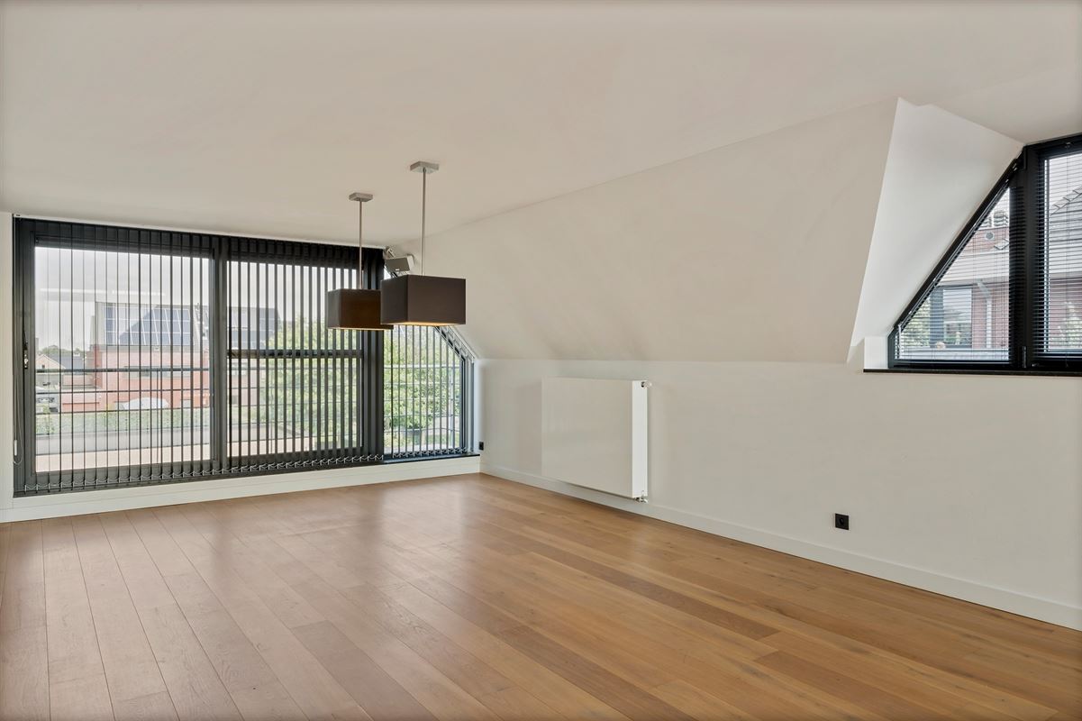 Uitzonderlijk ruim duplexappartement – 245 m² & 4 slaapkamers
