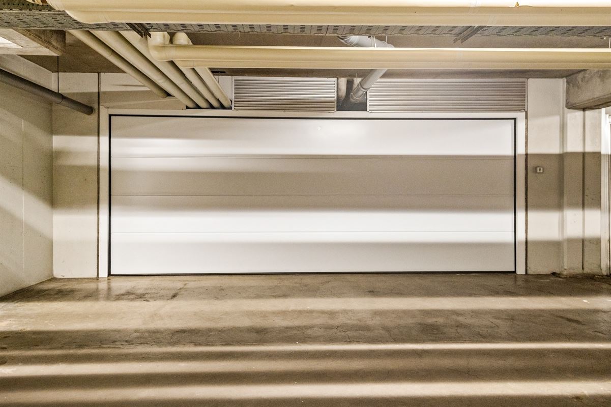 Spacious apartment with guest quarters in Eikendael