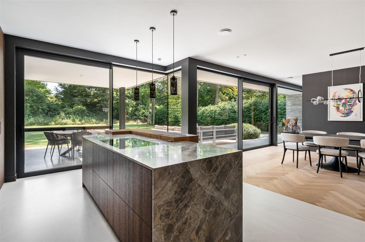 Luxury villa in quiet and discreet location