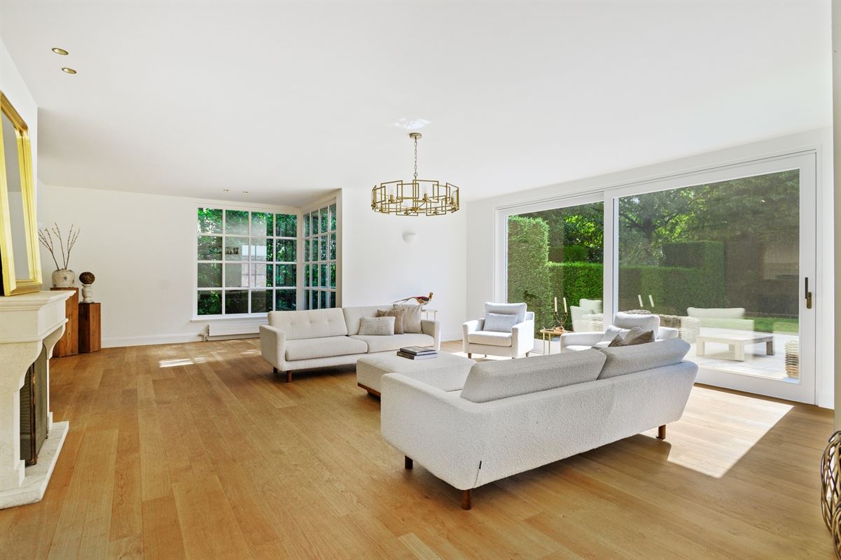Spacious villa with an indoor pool in a prime location