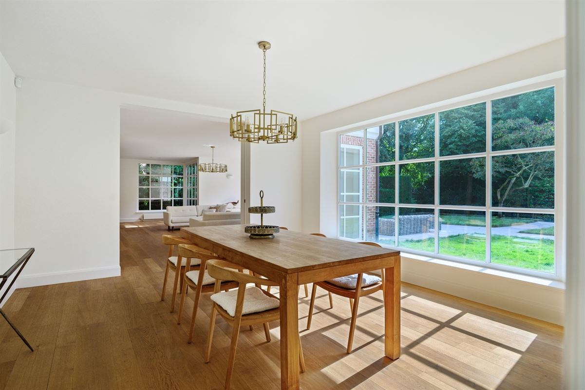 Spacious villa with an indoor pool in a prime location