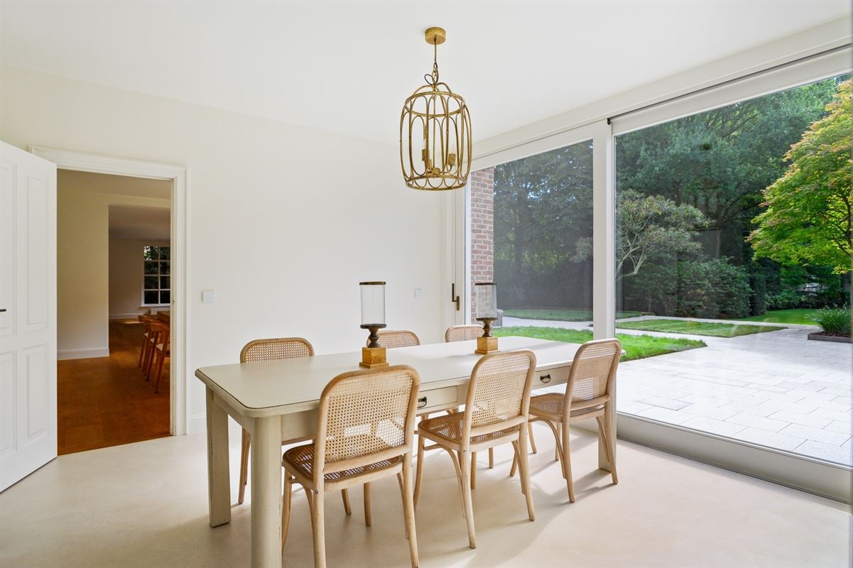 Spacious villa with an indoor pool in a prime location