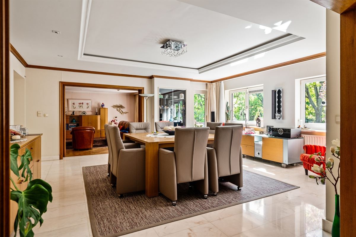 Spacious apartment with guest quarters in Eikendael