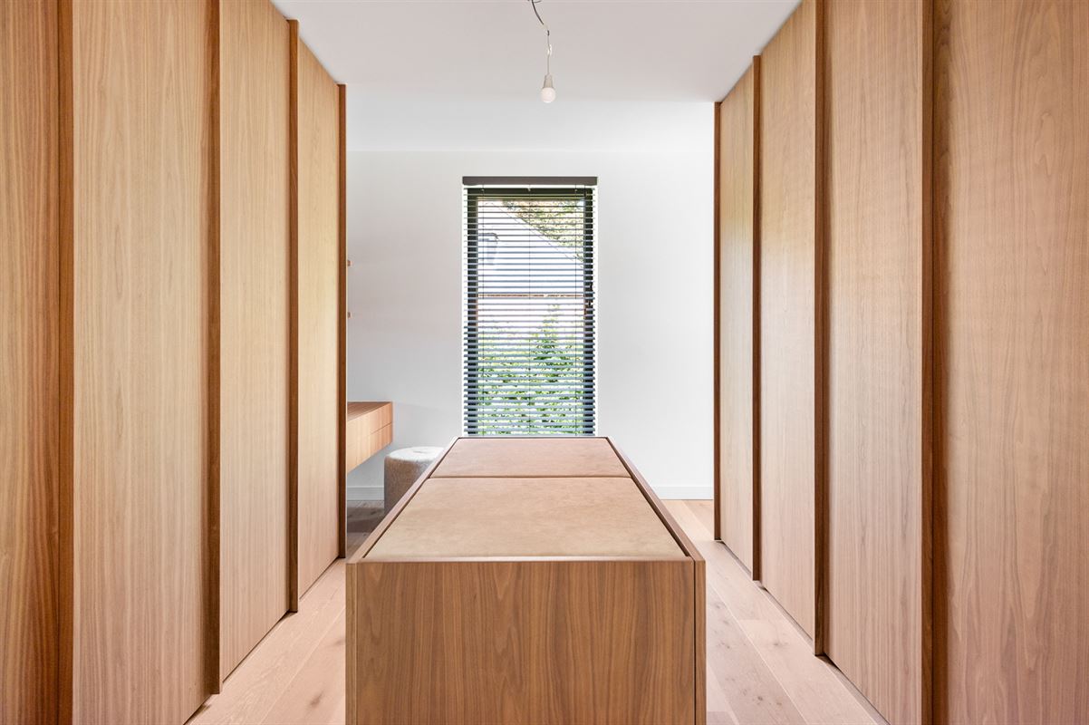 Luxury villa in quiet and discreet location