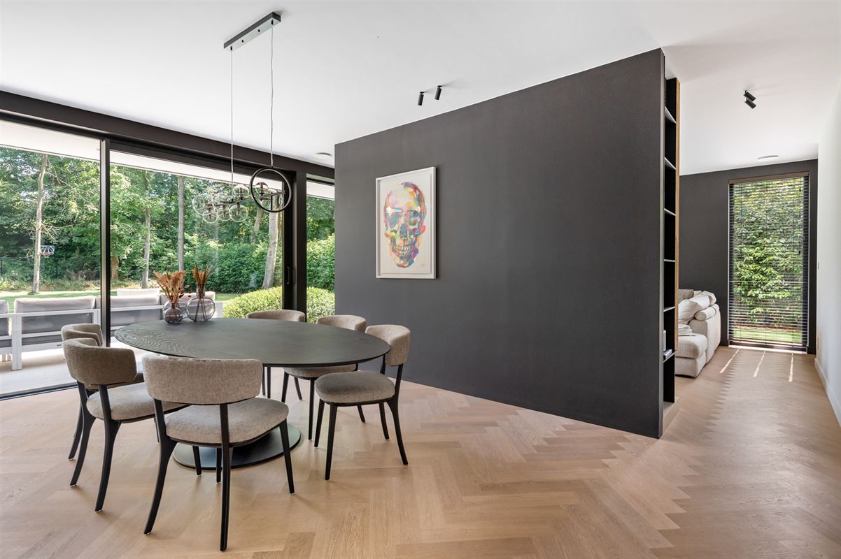 Luxury villa in quiet and discreet location