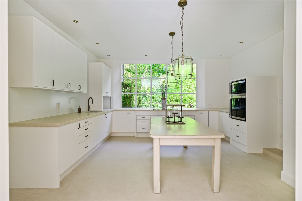 Spacious villa with an indoor pool in a prime location